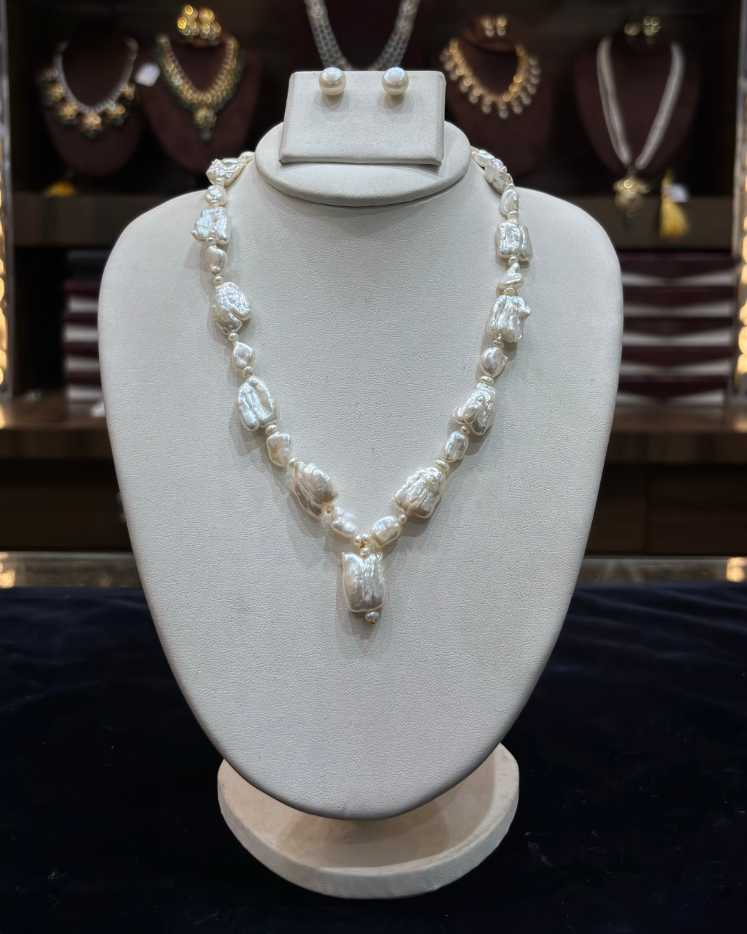 Baroque Pearl Pendant Necklace