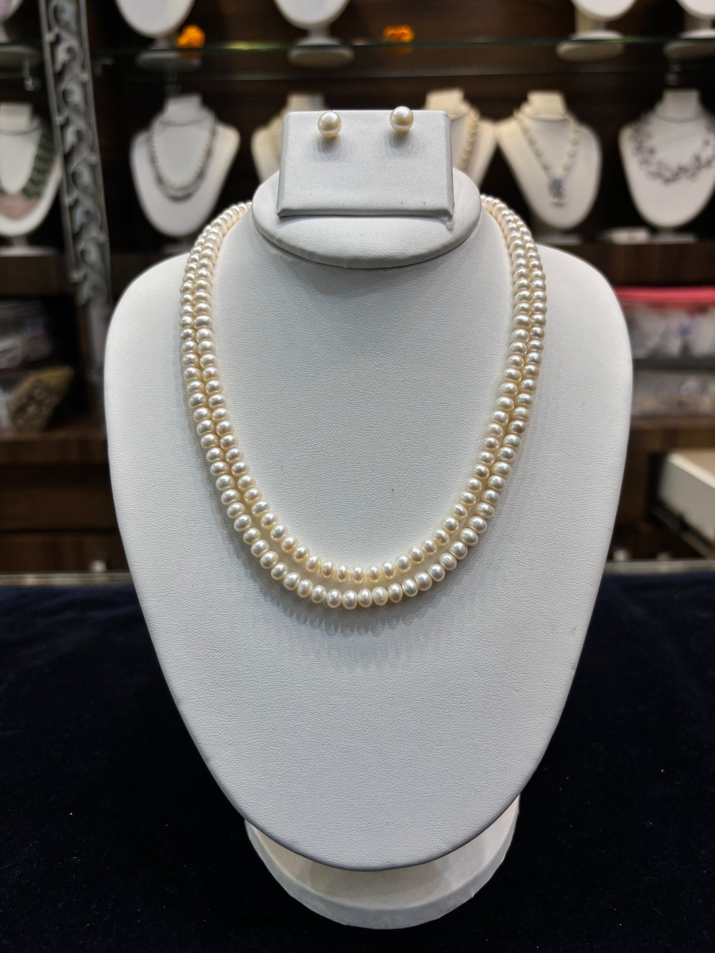 โจ Elegant Double-Layer Pearl Necklace Set with Matching Stud Earrings โจ
