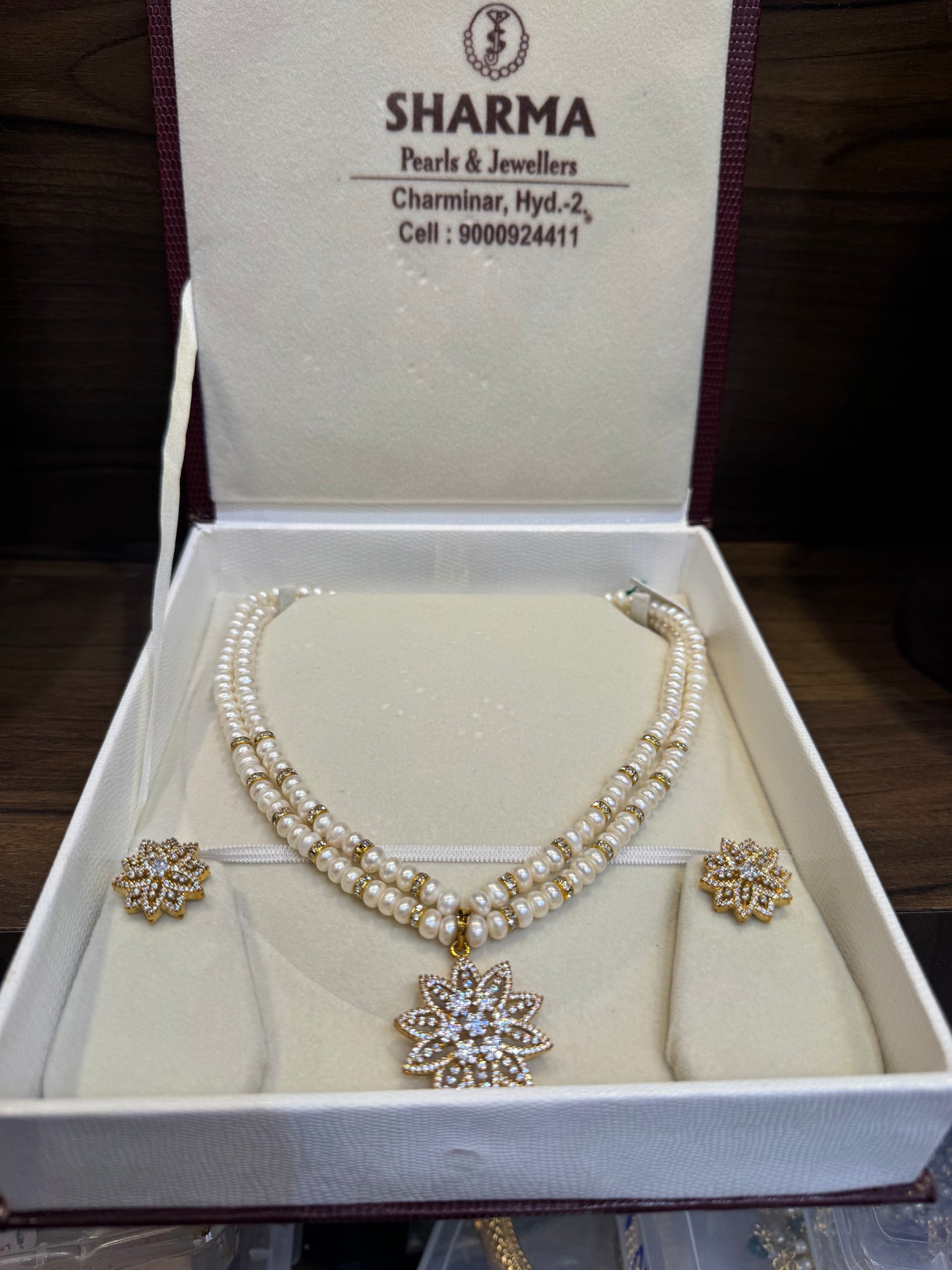 Adorable simple pearl set