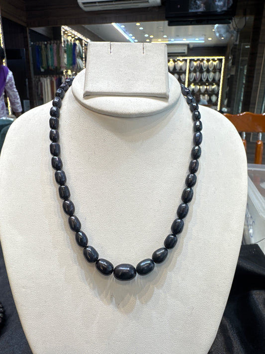 Oval pearl graded necklace