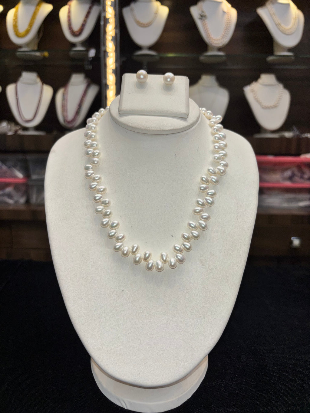 Classic White Pearl Beaded Necklace