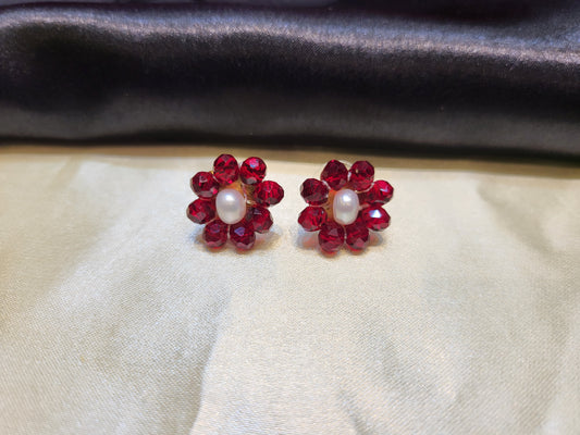 Everyday Pearl Red Flower Earrings