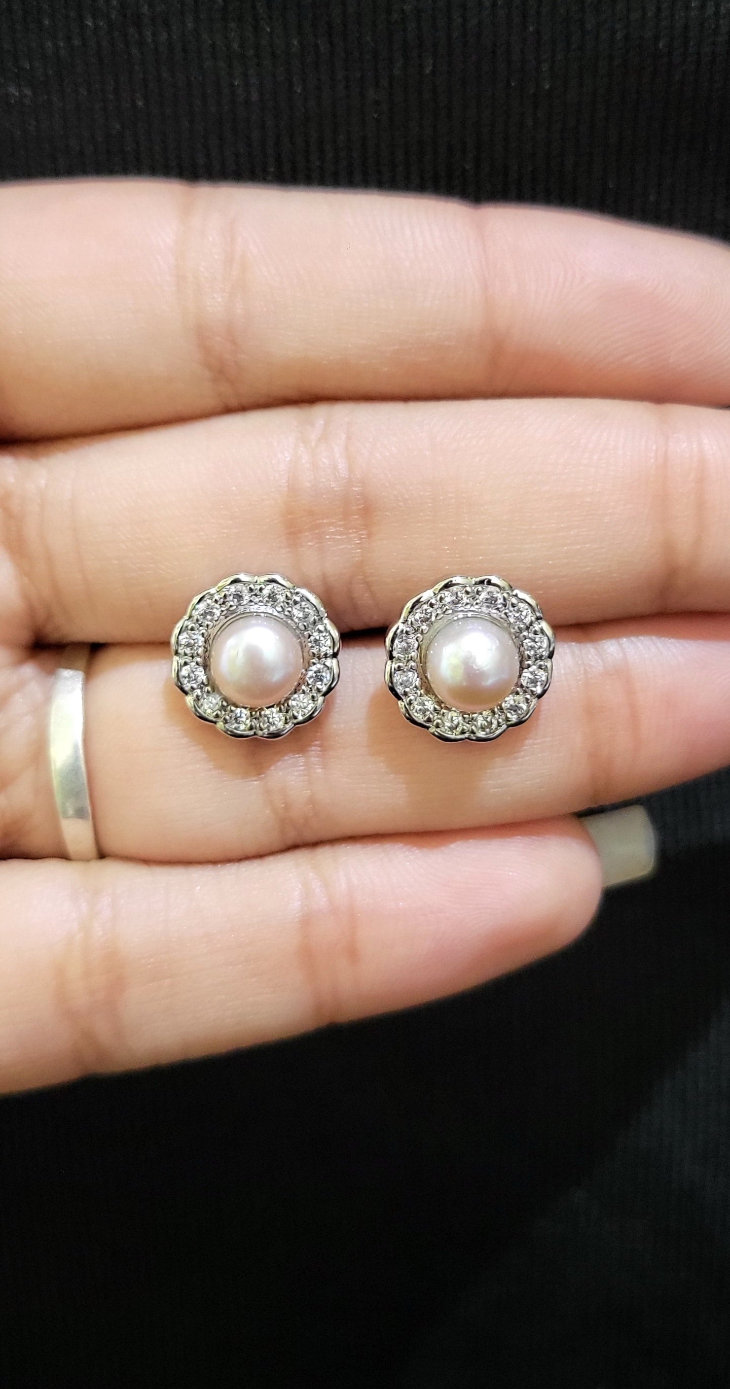 Round Fresh Pearl Earrings | Freshwater Real Pearls