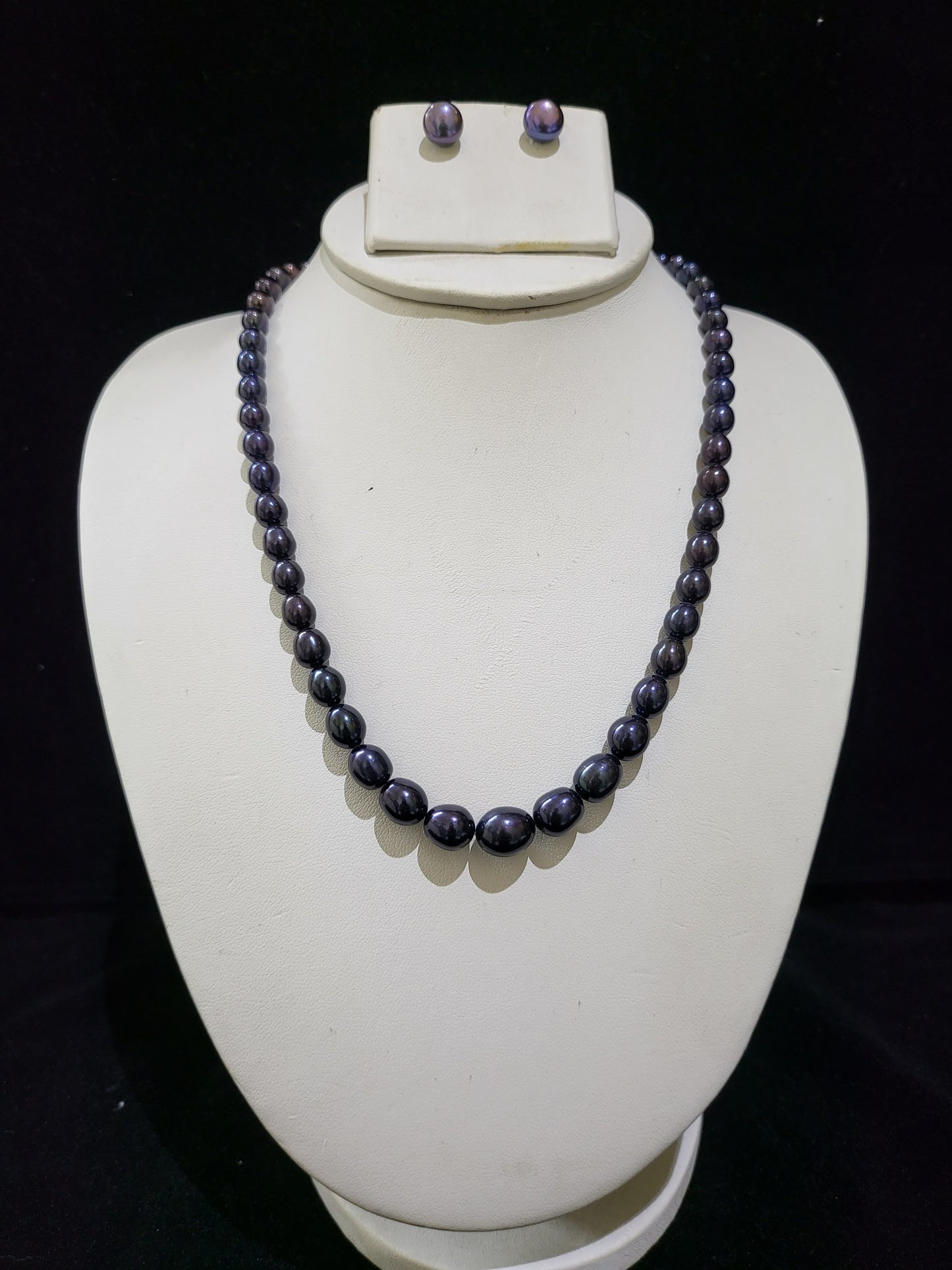 Single Layer Real Pearls Necklace | Grey Oval Big Pearls