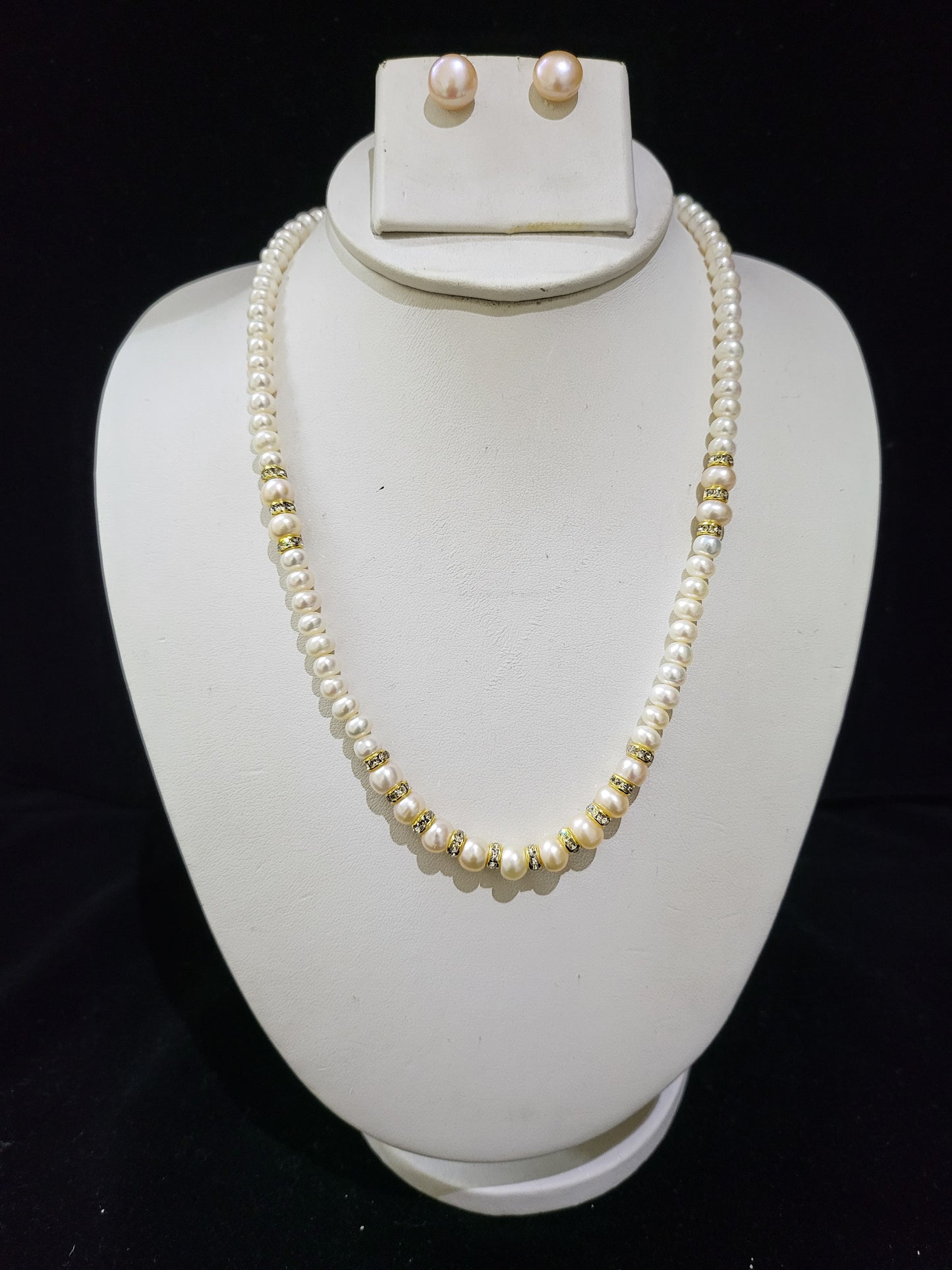 Single Layer Real Pearls Necklace | White Pearls