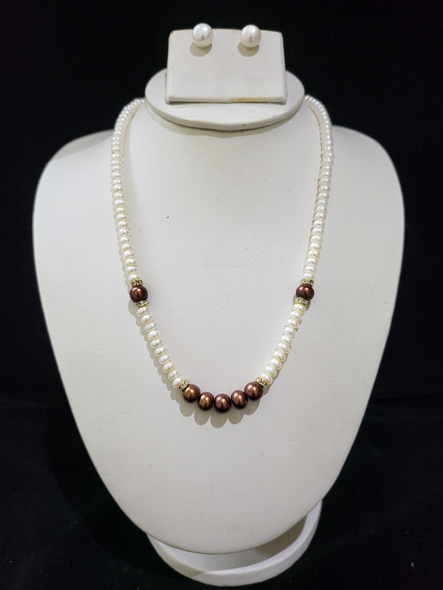 Single Layer Real Pearls Necklace | White pearls & Brown Pearls