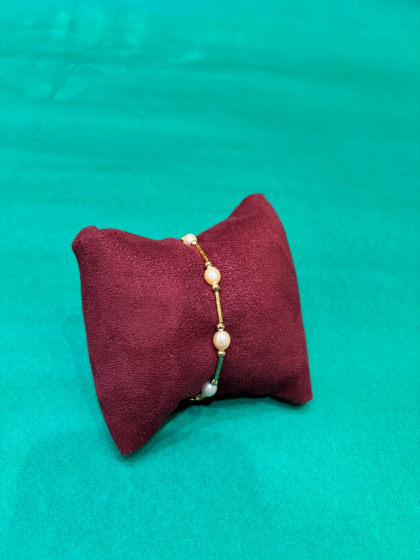 Peach Freshwater Pearl Bracelet – Gold Finish