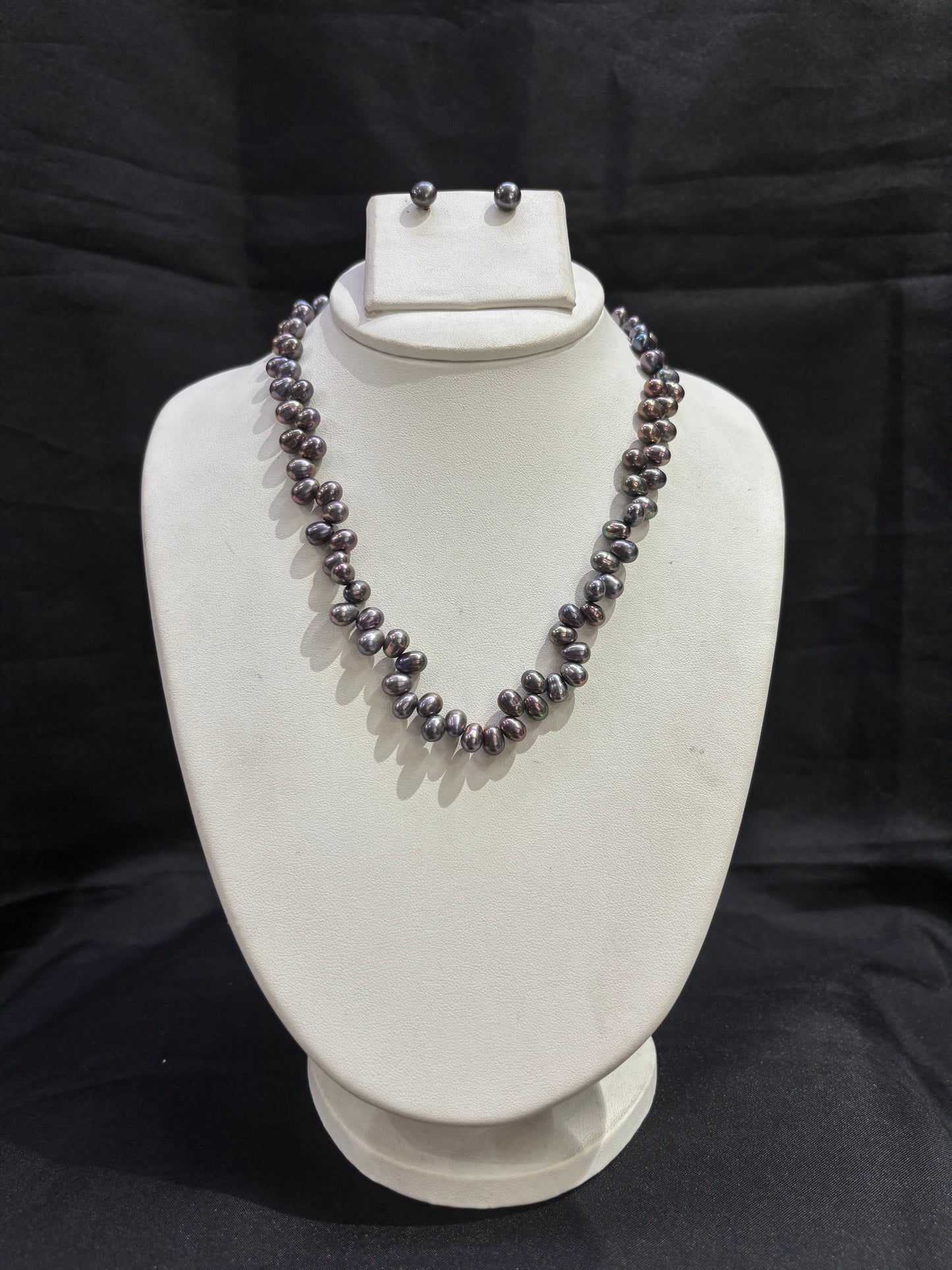 Peacock Black Freshwater Pearl Necklace Set