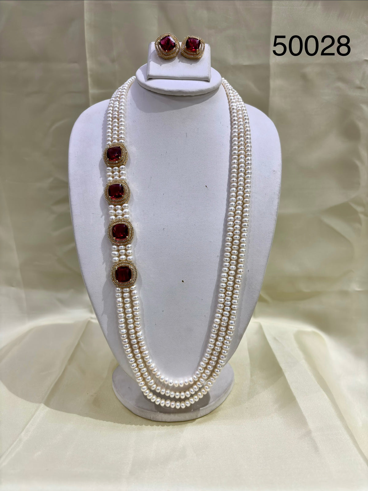 White Pearl Multi-Strand Necklace Set with Ruby-Coloured Stones