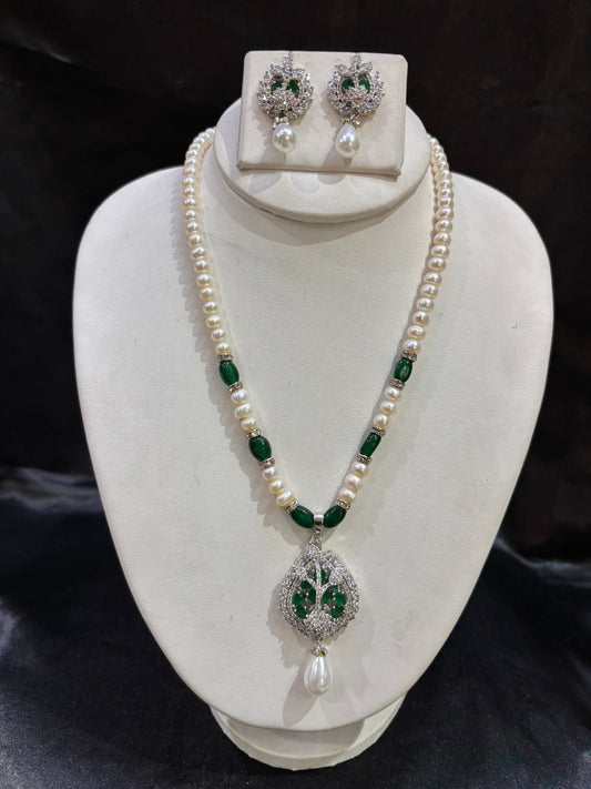 Freshwater Pearl Necklace Set with Emerald Green Designer Pendant – Code 50024