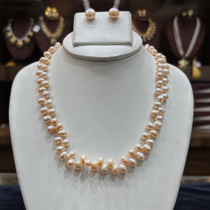 Classic Pearl Collar Necklace