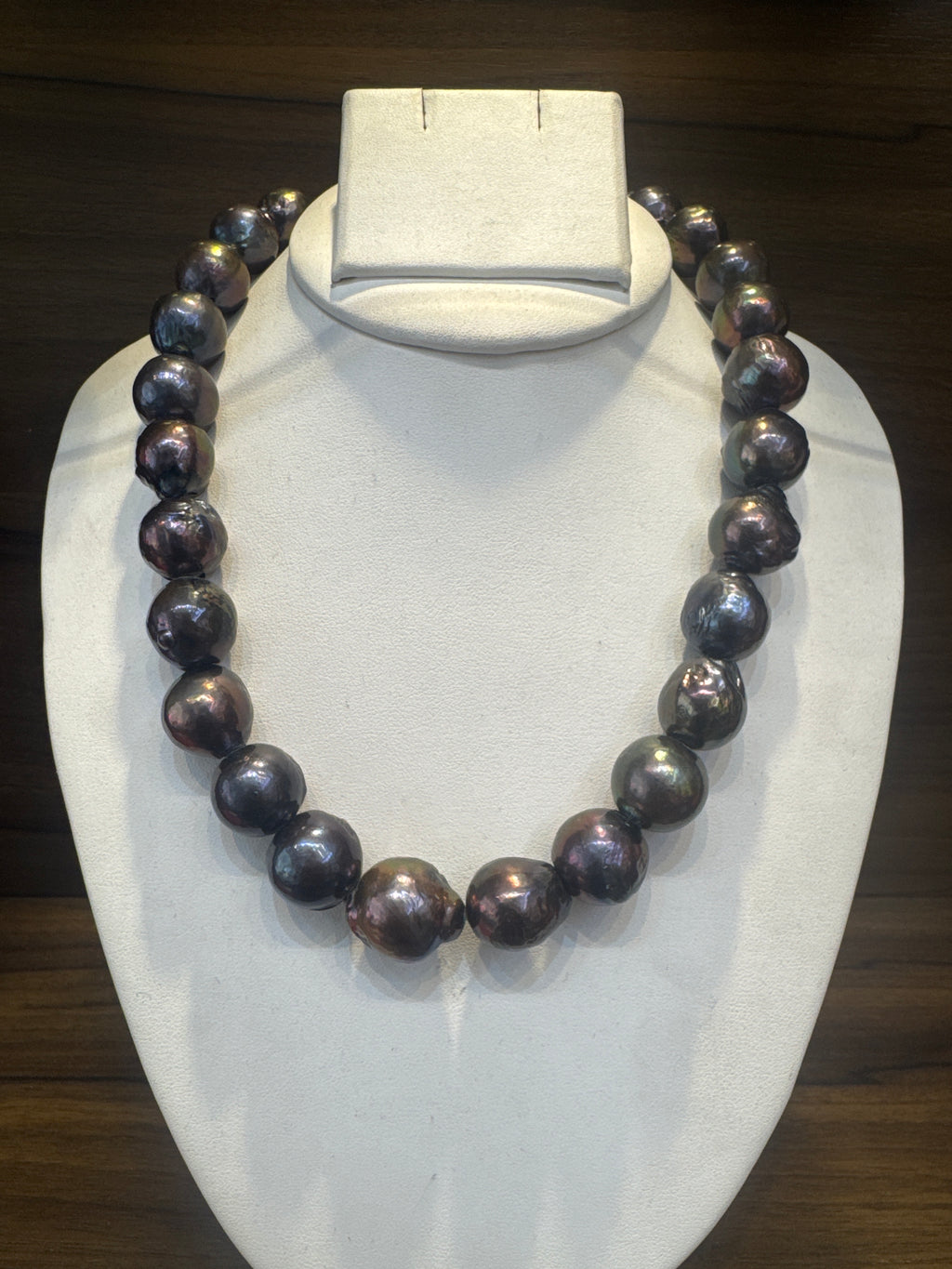 Baroque round pearl necklace premium
