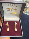 Leaf pearl drop earring