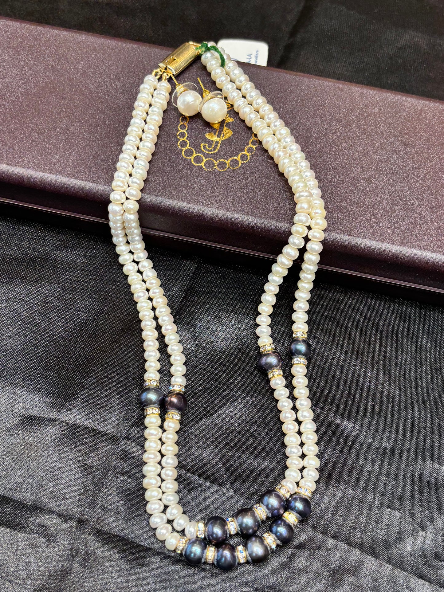 Premium Freshwater Pearl Necklace with Black Pearls
