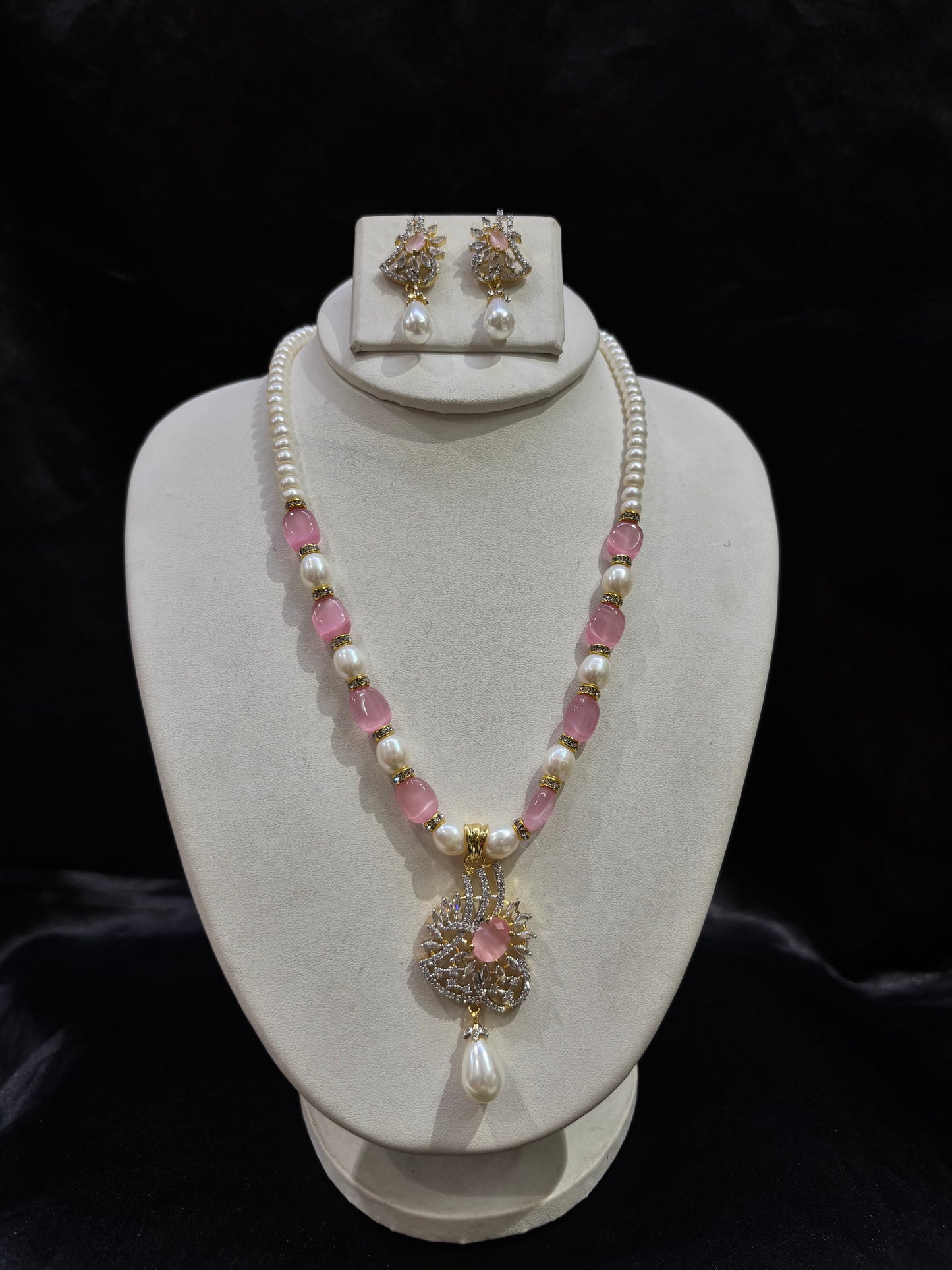 Pink Stone Freshwater Pearl Necklace Set with Designer Pendant – Code 50011