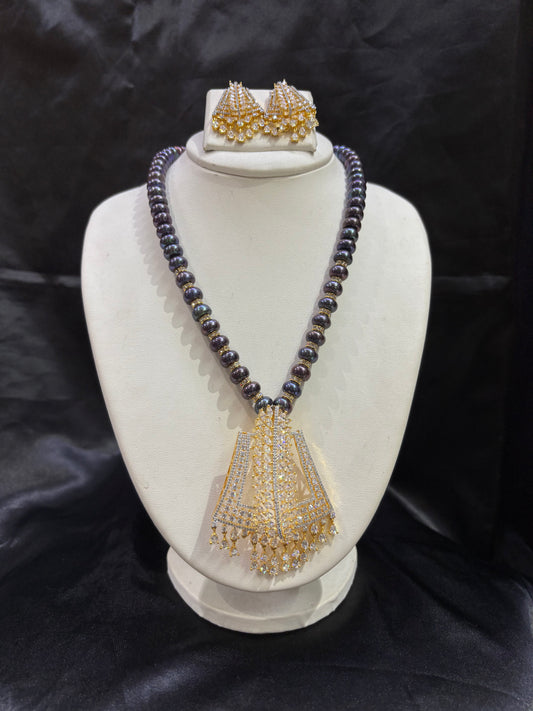 Single Line Black Pearl Pendant Necklace Set