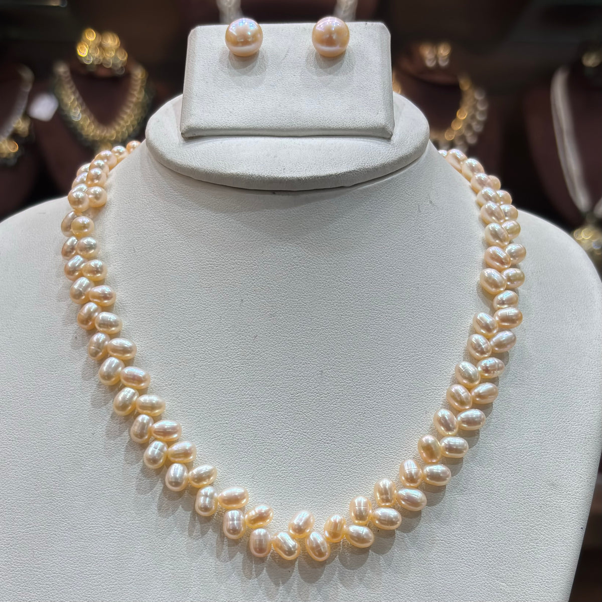 Golden Pearl Collar Necklace