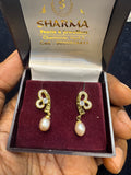 Peal drop love earring