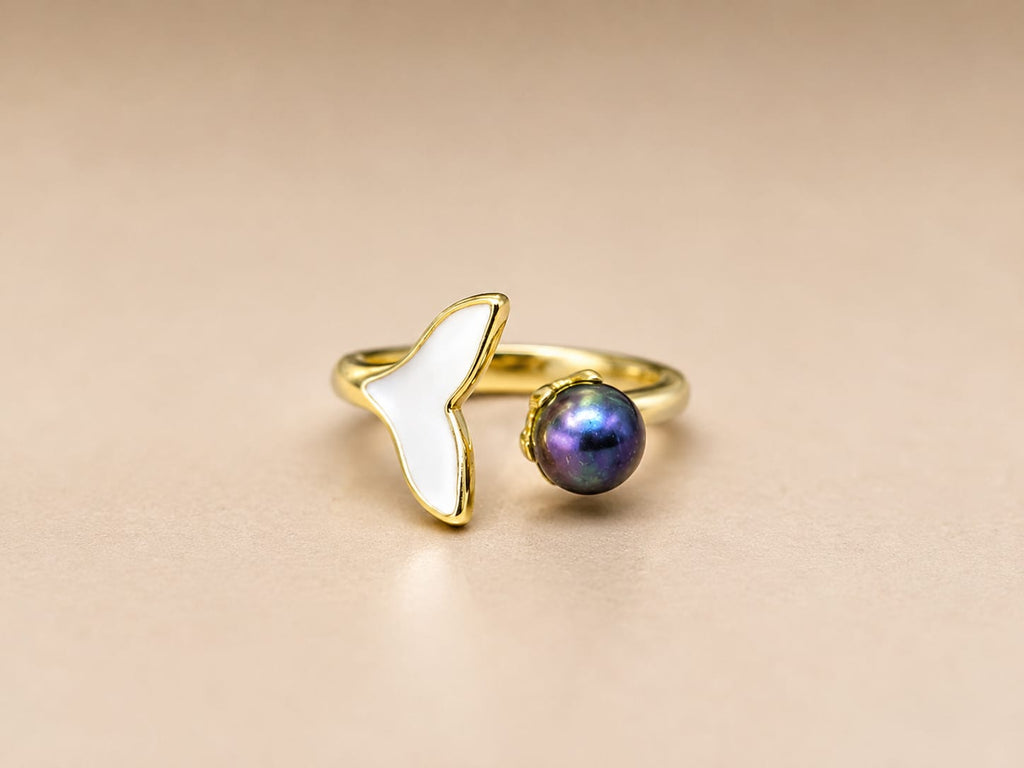 Dolphin black pearl ring