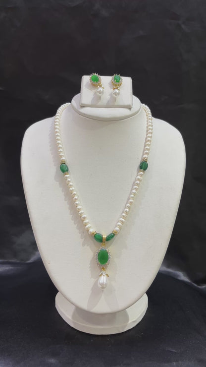 Freshwater Pearl Necklace Set with Emerald Green Pendant – Code 50018