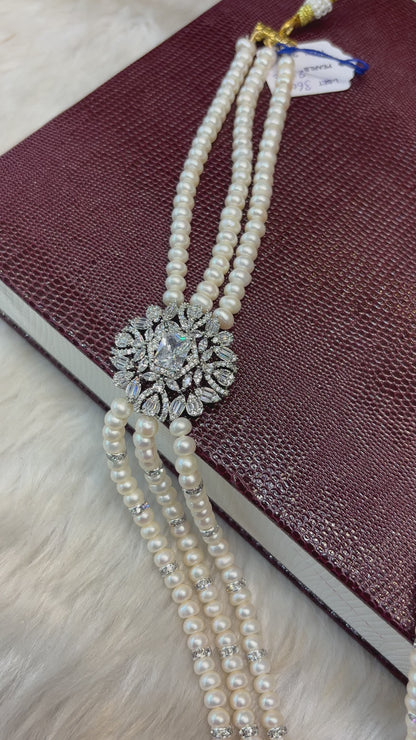 Floral Majesty Pearl Necklace Set