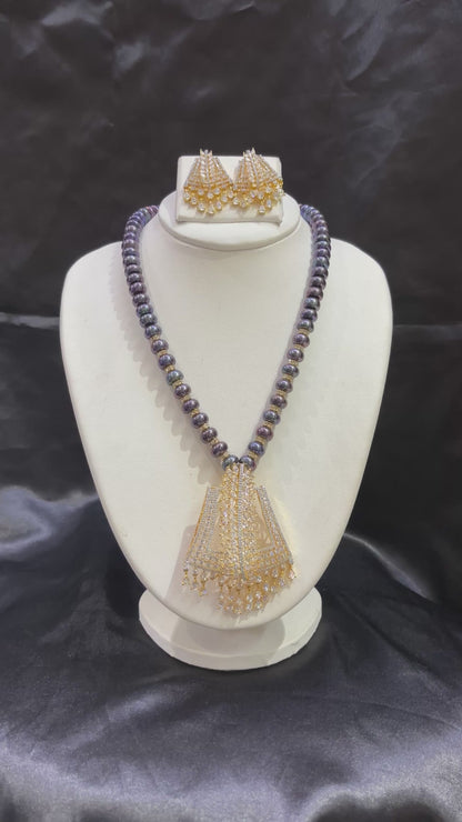 Single Line Black Pearl Pendant Necklace Set