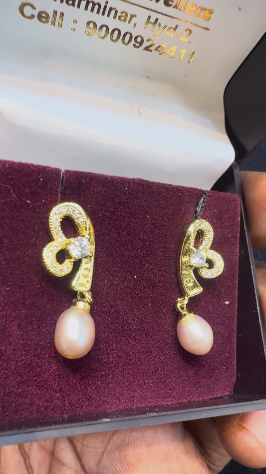 Peal drop love earring