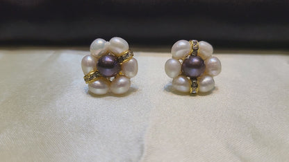 Everyday Pearl Flower Earrings